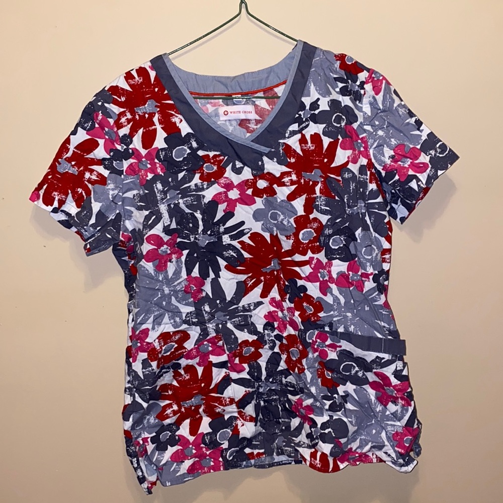 Scrub Top Lot (Medium) *FLOWER FOR BUY*